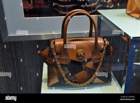 collezione michael kors|michael kors condotti.